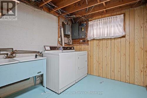2362 Denise Road, Mississauga, ON - Indoor Photo Showing Laundry Room