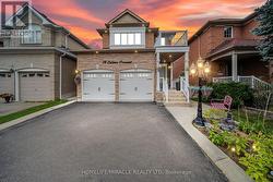 19 CULTURE CRESCENT  Brampton, ON L6X 4V4