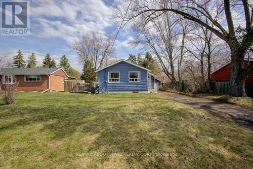 114 RINGWOOD ROAD  Oakville, ON L6H 1K2