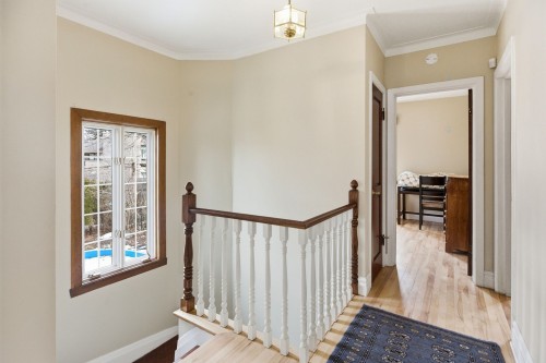 Escalier - 138 Av. Highfield, Mont-Royal, QC - Indoor Photo Showing Other Room