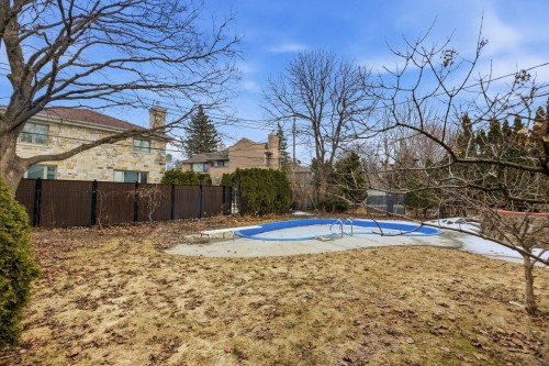 Cour - 138 Av. Highfield, Mont-Royal, QC - Outdoor With In Ground Pool