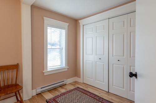 Bedroom - 348 Ch. De Turkey Hill, Sutton, QC - Indoor Photo Showing Other Room