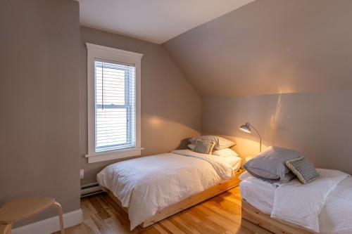 Bedroom - 348 Ch. De Turkey Hill, Sutton, QC - Indoor Photo Showing Bedroom