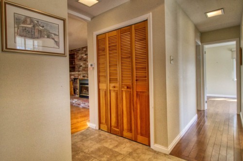 Hall d'entrée/Vestibule - 6 Rue Edward, Ormstown, QC - Indoor Photo Showing Other Room