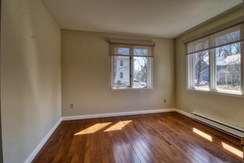 Bureau - 6 Rue Edward, Ormstown, QC - Indoor Photo Showing Other Room