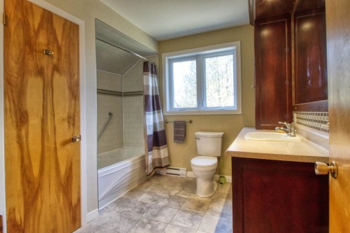 Salle de bains - 6 Rue Edward, Ormstown, QC - Indoor Photo Showing Bathroom