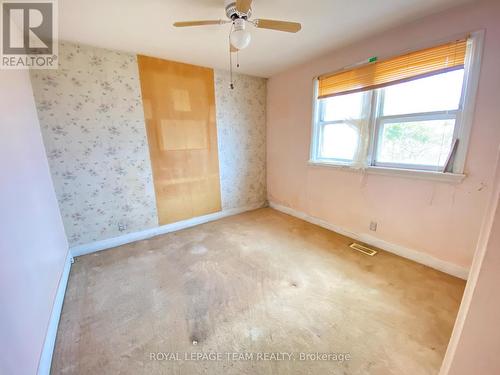 204 Baskin Drive E, Arnprior, ON - Indoor Photo Showing Other Room