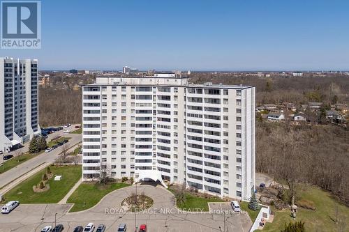 1205 - 15 TOWERING HEIGHTS  St. Catharines, ON L2T 3G7