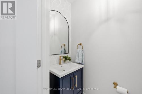 9414 Bayview Avenue, Richmond Hill (Observatory), ON - Indoor Photo Showing Bathroom