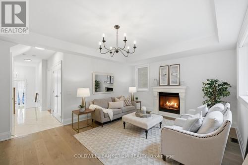 9414 Bayview Avenue, Richmond Hill (Observatory), ON - Indoor Photo Showing Living Room With Fireplace