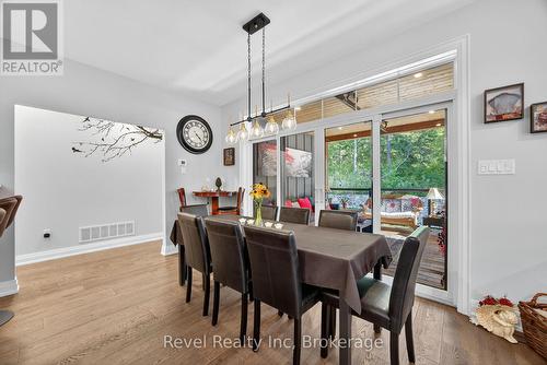 517 Silverbirch Drive, Tiny, ON - Indoor Photo Showing Dining Room