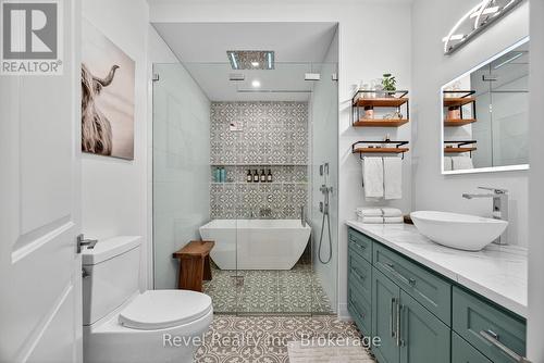 517 Silverbirch Drive, Tiny, ON - Indoor Photo Showing Bathroom