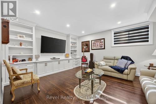 517 Silverbirch Drive, Tiny, ON - Indoor