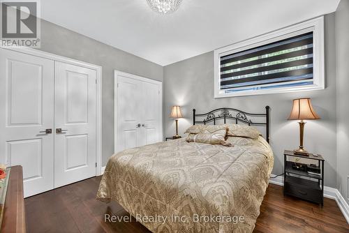 517 Silverbirch Drive, Tiny, ON - Indoor Photo Showing Bedroom
