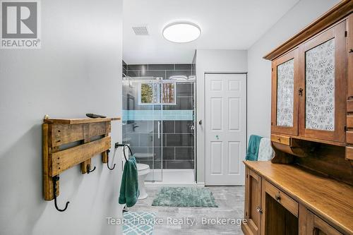 22 Laurier Boulevard, Tiny, ON - Indoor Photo Showing Other Room