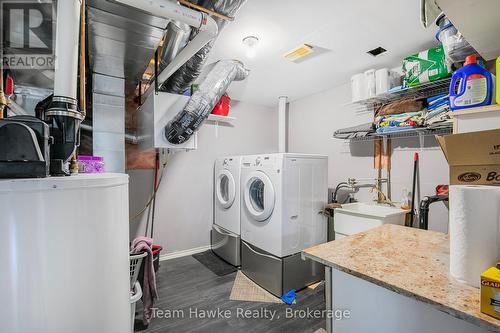 22 Laurier Boulevard, Tiny, ON - Indoor Photo Showing Laundry Room