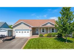 38 Chatham AVE Oromocto, NB E2V 2S3