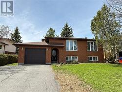 1735 HAVENBROOK DRIVE Sudbury, ON P3A 5C9