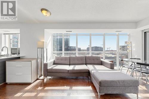 Bright South West Facing Corner - #710 - 125 Western Battery Road, Toronto, ON - Indoor Photo Showing Living Room