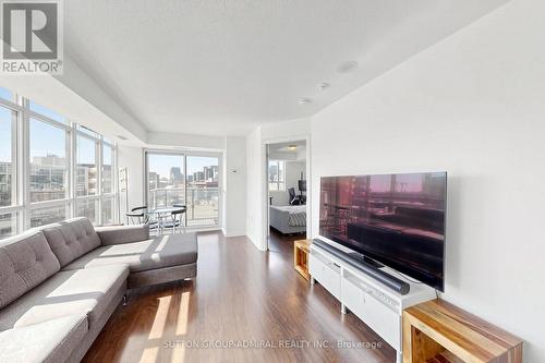 Open Concept and Bright! - #710 - 125 Western Battery Road, Toronto, ON - Indoor Photo Showing Living Room