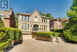 270 SPRING GARDEN AVENUE Toronto, ON M2N 3G9