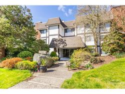 203 1379 MERKLIN STREET  White Rock, BC V4B 4C2