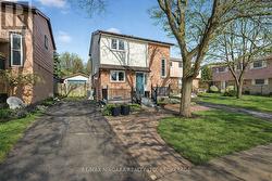 75 BERRISFIELD CRESCENT  Hamilton (Berrisfield), ON L8T 4X1