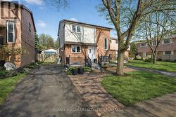 75 BERRISFIELD CRESCENT  Hamilton (Berrisfield), ON L8T 4X1