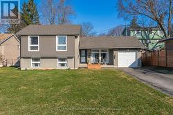 73 ELIZABETH DRIVE  Halton Hills, ON L7J 1B4