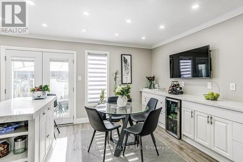 6422 Sapling Trail, Mississauga, ON - Indoor Photo Showing Dining Room