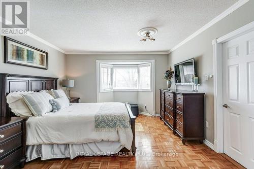 6422 Sapling Trail, Mississauga, ON - Indoor Photo Showing Bedroom