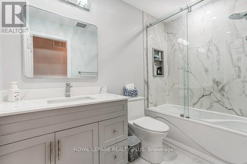 6422 Sapling Trail, Mississauga, ON - Indoor Photo Showing Bathroom
