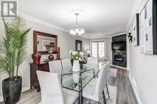 6422 Sapling Trail, Mississauga, ON - Indoor Photo Showing Dining Room