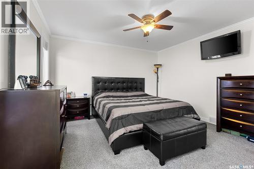 15 Thistle Bay, Regina, SK - Indoor Photo Showing Bedroom