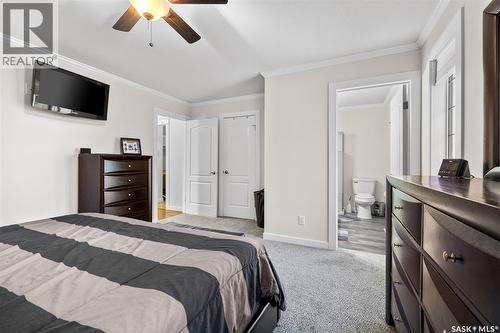 15 Thistle Bay, Regina, SK - Indoor Photo Showing Bedroom