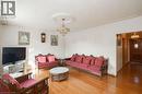 91 Pearl Street N, Hamilton, ON  - Indoor Photo Showing Living Room 