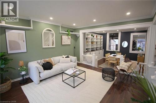 153 Wellington Street N, Hamilton, ON - Indoor Photo Showing Living Room