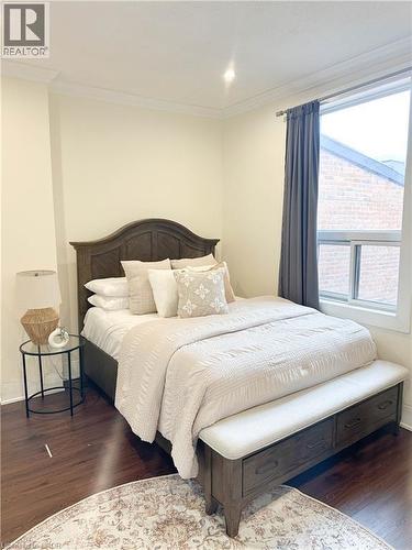 153 Wellington Street N, Hamilton, ON - Indoor Photo Showing Bedroom
