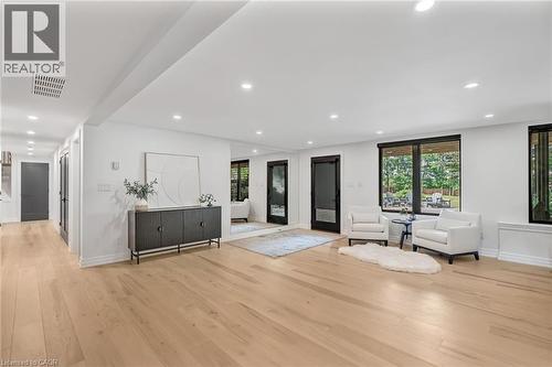 18 Fox Run Drive, Puslinch, ON - Indoor Photo Showing Other Room