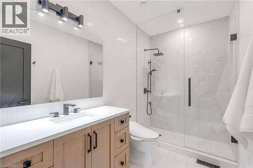 18 Fox Run Drive, Puslinch, ON - Indoor Photo Showing Bathroom