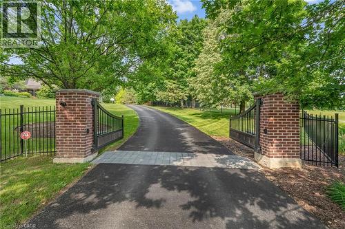 18 Fox Run Drive, Puslinch, ON - Outdoor