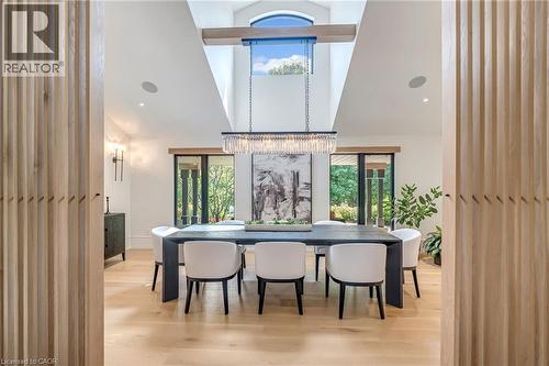 18 Fox Run Drive, Puslinch, ON - Indoor Photo Showing Dining Room