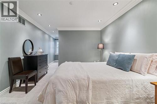 1019 North Shore Boulevard E Unit# 3, Burlington, ON - Indoor Photo Showing Bedroom