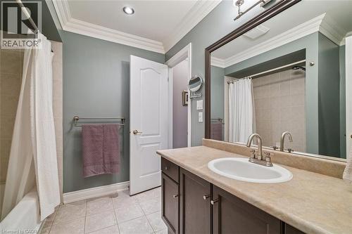 Semi-Ensuite Bathroom - 1019 North Shore Boulevard E Unit# 3, Burlington, ON - Indoor Photo Showing Bathroom