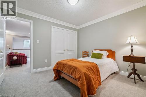 1019 North Shore Boulevard E Unit# 3, Burlington, ON - Indoor Photo Showing Bedroom