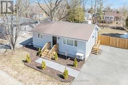 655 FOURTH AVENUE  Tay, ON L0K 1R0