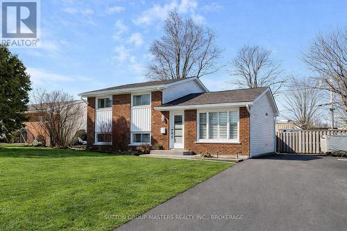18 BAKERS LANE  Loyalist (Amherstview), ON K7N 1M1