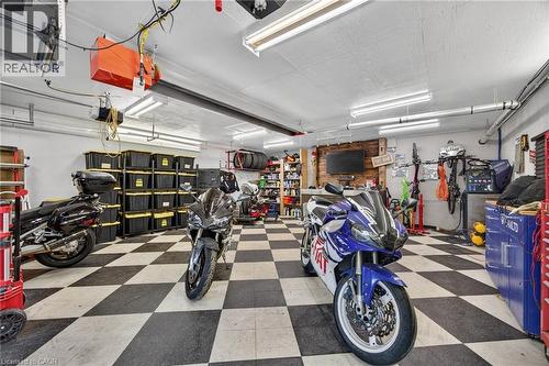 108 Owen Street, Barrie, ON - Indoor Photo Showing Garage