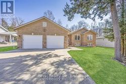 89 TROUT LANE  Tiny, ON L9M 0J1