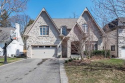 11 Chestnut Hills Parkway Toronto, ON M9A 3P7